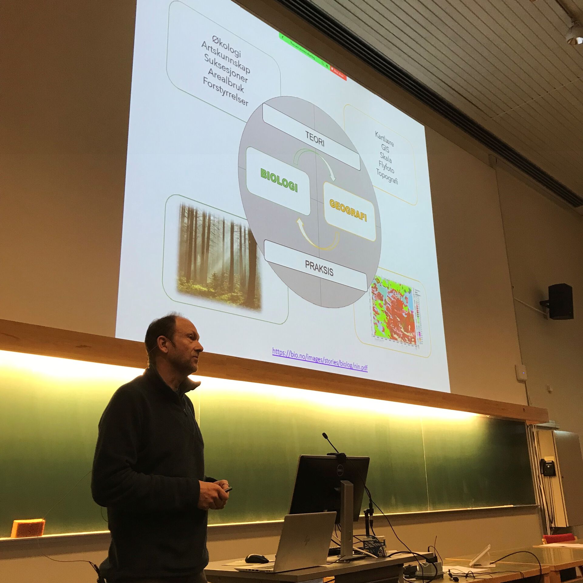 Anders Bryn, NHM, foreleser om kartlegging på årets todagers NiN-kurs. 